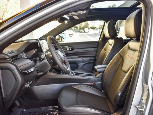 New 2026 Jeep Compass Trailhawk w/ Sun, Sound & Navigation Group image 19