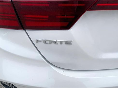 Certified 2022 Kia Forte GT-Line w/ GT-Line Premium Package FWD image 30