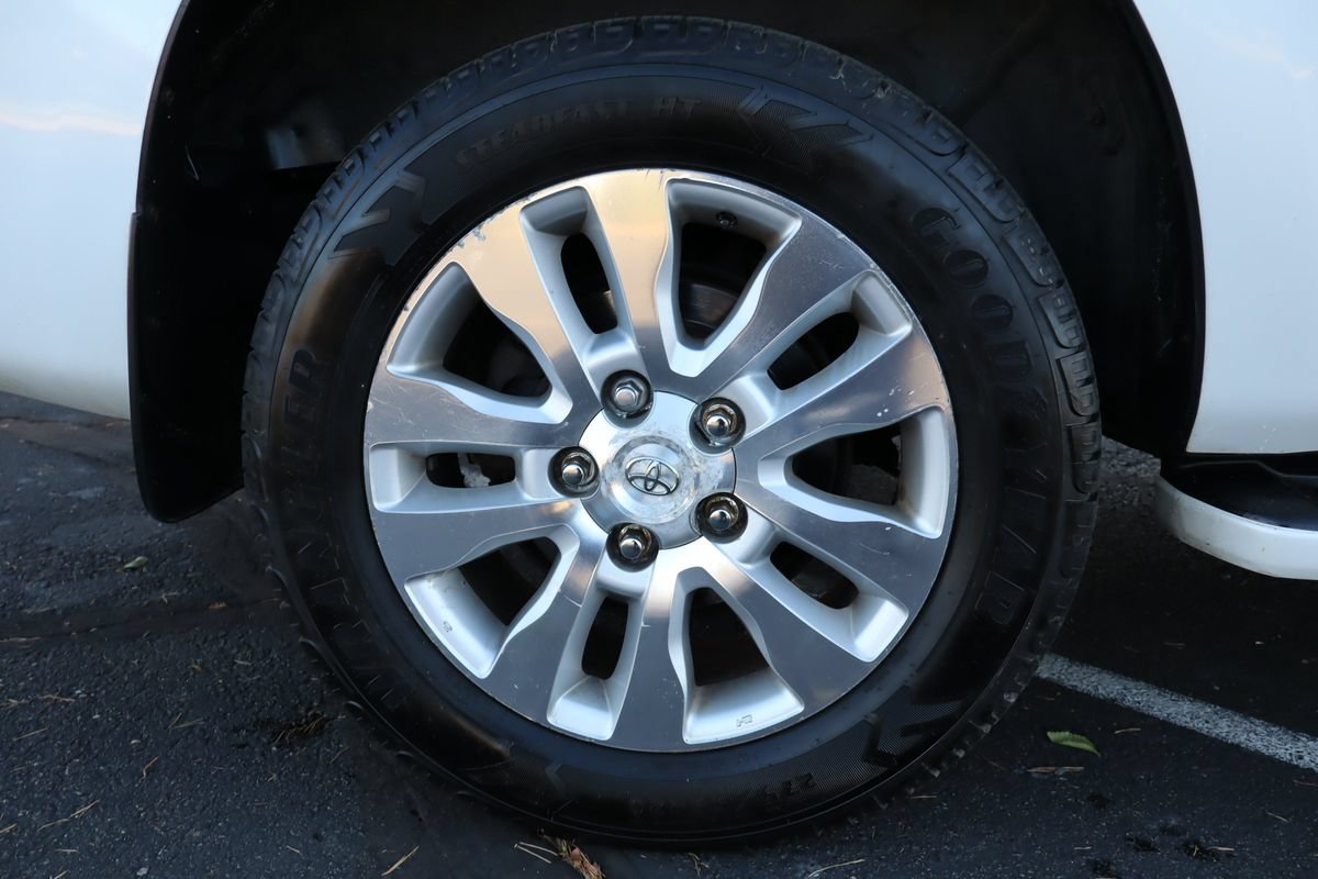 Used 2013 Toyota Sequoia Platinum AWD/4WD image 46