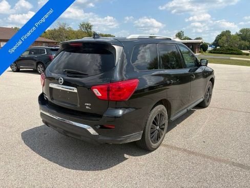 Used 2019 Nissan Pathfinder SL AWD/4WD image 6