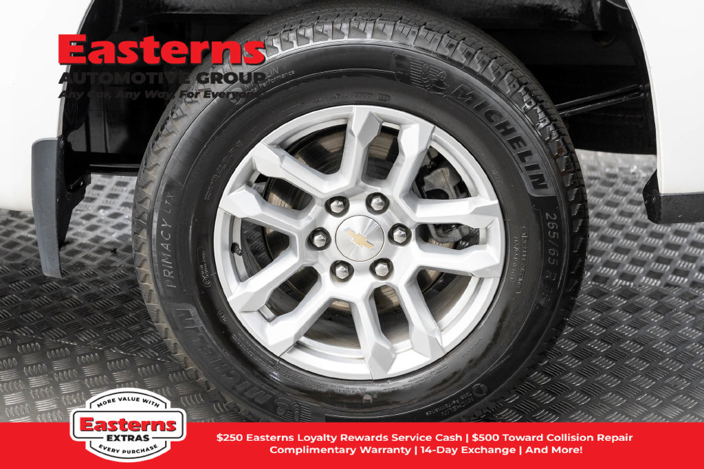 Used 2023 Chevrolet Silverado 1500 LT AWD/4WD image 9