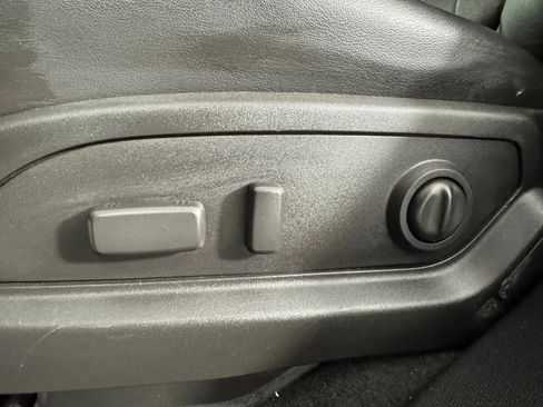 Used 2017 Buick Enclave Premium w/ Experience Buick Package AWD/4WD image 35