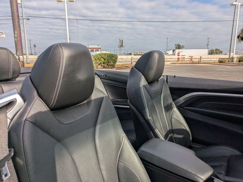 Used 2018 BMW 430i Convertible image 28