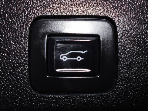 Used 2022 Buick Encore GX Select w/ Sport Touring Package image 17