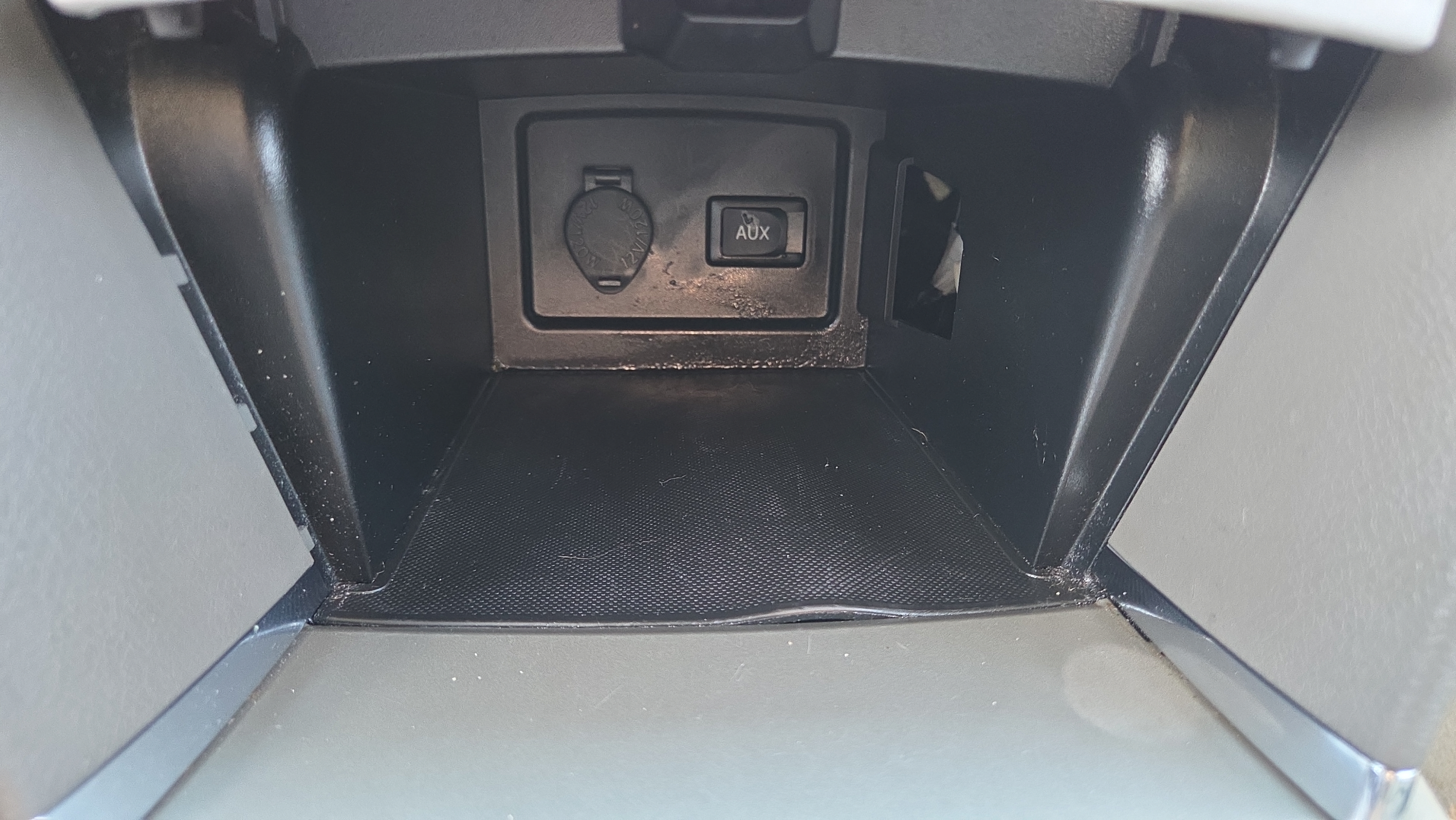 Used 2011 Toyota Camry LE w/ LE Extra-Value Pkg FWD image 28