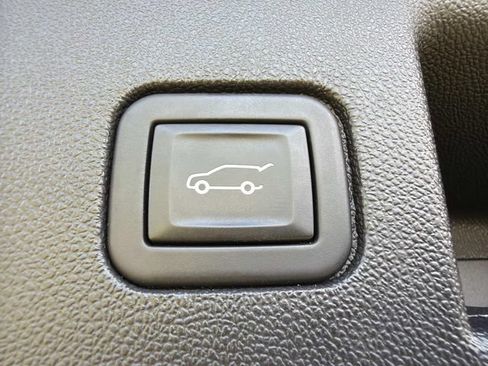 Used 2024 Chevrolet Equinox LT AWD/4WD image 18