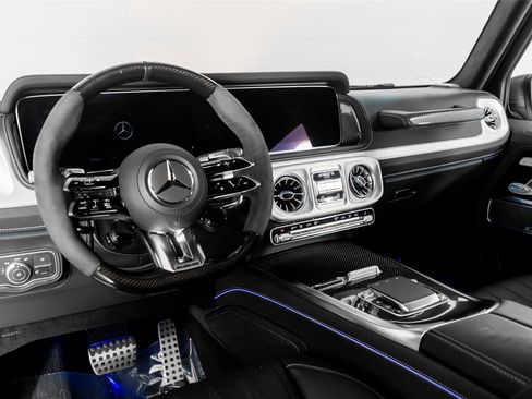 Used 2025 Mercedes-Benz G 63 AMG 4MATIC image 2