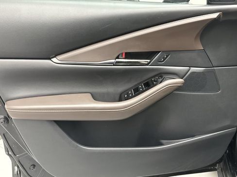 Used 2022 MAZDA CX-30 AWD 2.5 S w/ Premium Package image 9