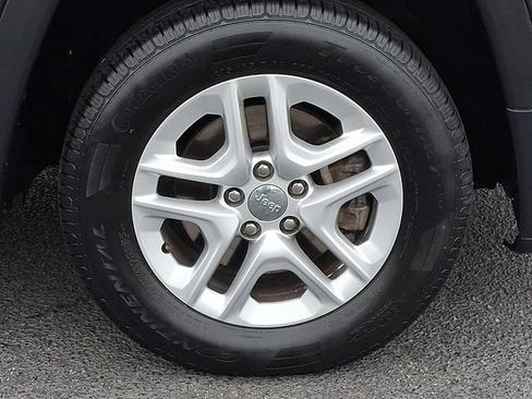 Used 2018 Jeep Compass Sport w/ Tech Group AWD/4WD image 11