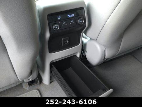 Used 2019 GMC Acadia SLE FWD image 26
