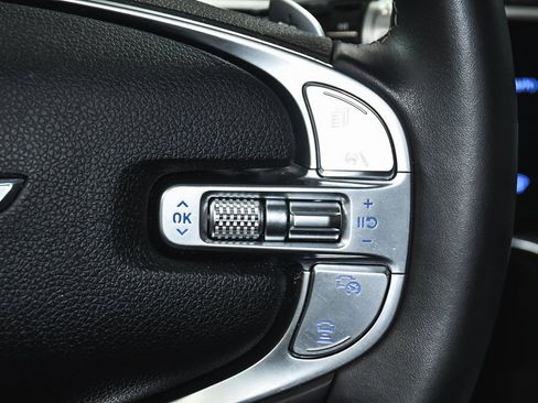 Used 2025 Genesis GV70 2.5T image 35