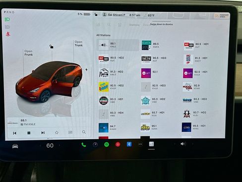 Used 2025 Tesla Model Y Long Range RWD image 15