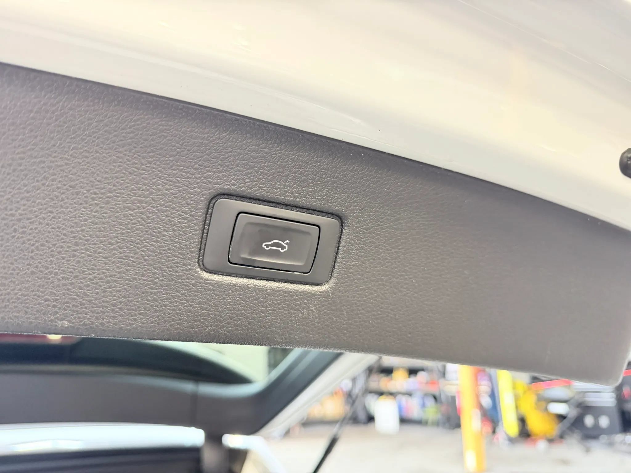 Used 2017 Audi Q7 3.0T Premium AWD/4WD image 29