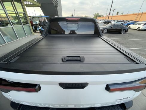 Used 2023 Hyundai Santa Cruz SEL Premium w/ Cargo Package image 12