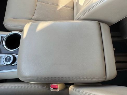 Used 2014 Nissan Pathfinder Platinum AWD/4WD image 26