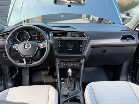 Used 2020 Volkswagen Tiguan SE image 27