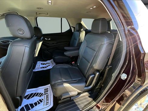 Used 2021 Chevrolet Traverse LT image 21