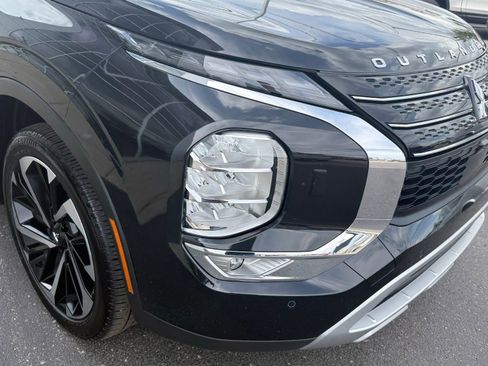 Used 2024 Mitsubishi Outlander SE AWD/4WD image 16