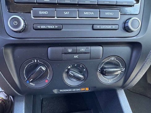 Used 2014 Volkswagen Jetta SE image 41