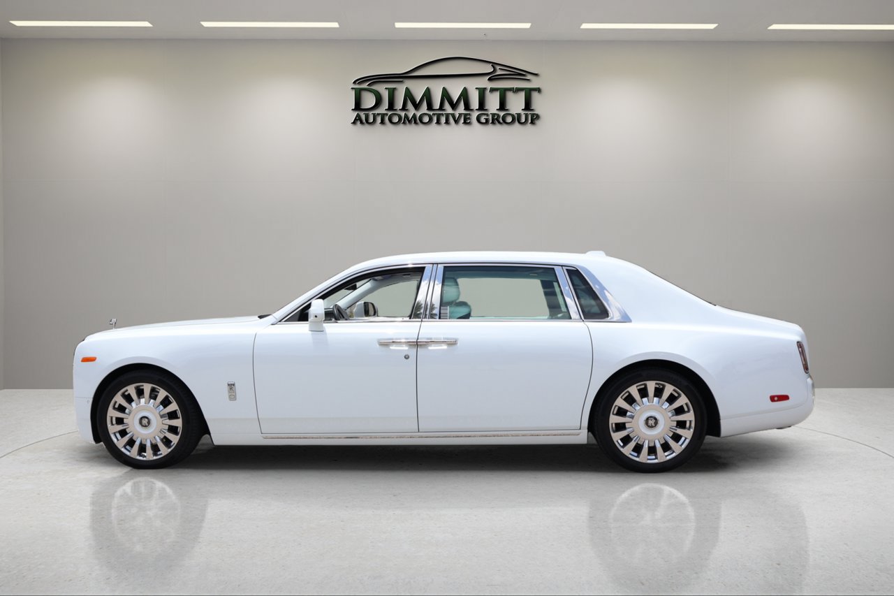 Certified 2023 Rolls-Royce Phantom Extended Wheelbase w/ Leather Finishing Pack RWD image 3