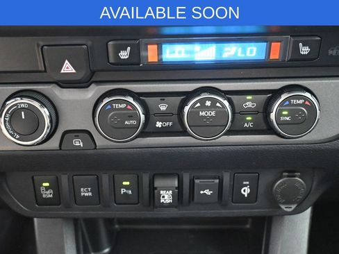 Used 2021 Toyota Tacoma TRD Off-Road w/ TRD Premium Off Road Package image 24