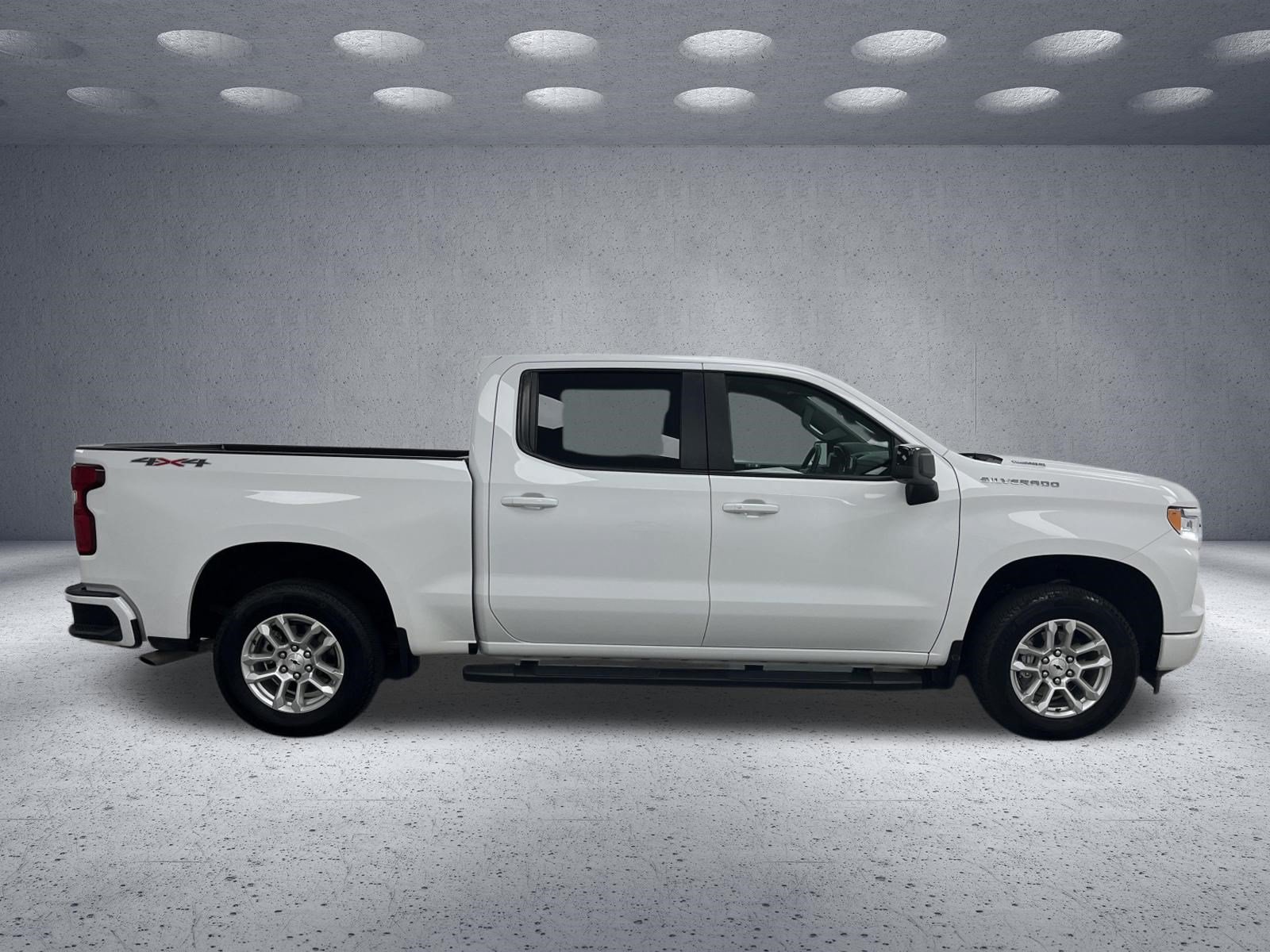 Used 2025 Chevrolet Silverado 1500 RST AWD/4WD image 6