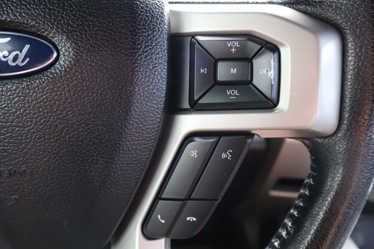 Used 2015 Ford F150 Lariat AWD/4WD image 30