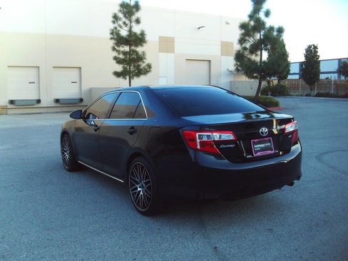 Used 2012 Toyota Camry LE image 11
