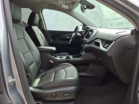 Used 2024 GMC Terrain SLT AWD/4WD image 10