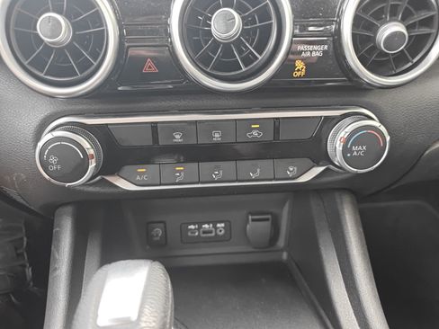 Used 2024 Nissan Sentra SV FWD image 18