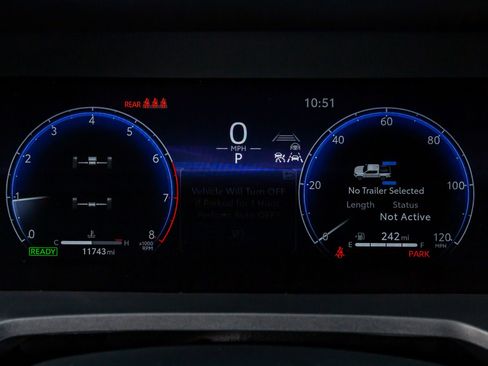 Used 2025 Toyota Tacoma TRD Pro AWD/4WD image 19
