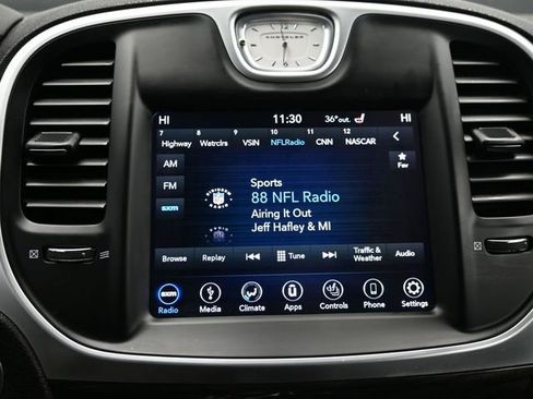 Used 2019 Chrysler 300 Touring L w/ Quick Order Package 22F image 24