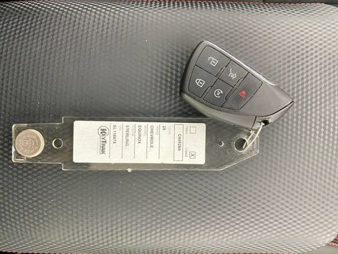 Certified 2025 Chevrolet Equinox RS w/ Safety and Technology Package AWD/4WD image 31