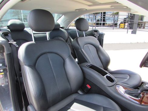 Used 2008 Mercedes-Benz CLK 350 Coupe image 32