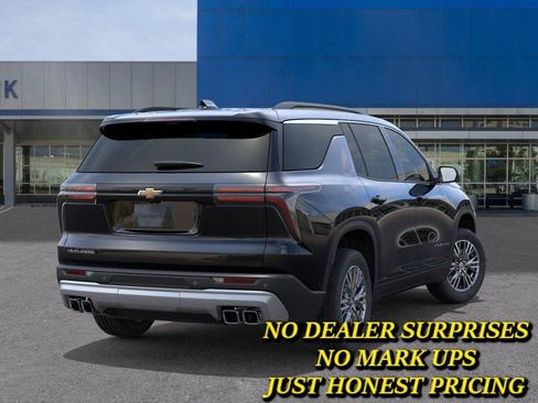 New 2026 Chevrolet Traverse LT FWD image 4