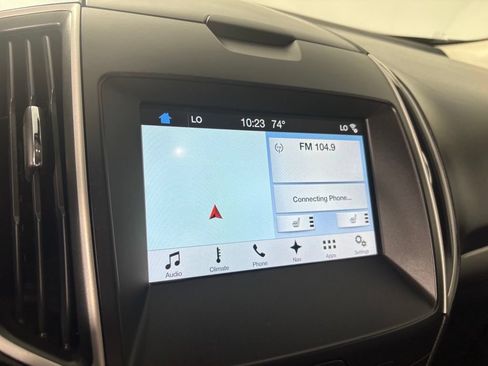 Used 2018 Ford Edge SEL w/ Equipment Group 201A AWD/4WD image 24