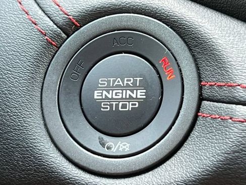 Used 2025 Dodge Durango R/T AWD/4WD image 36