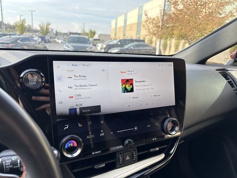 Used 2023 Lexus NX 350 AWD image 23