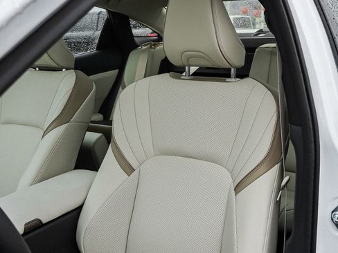 Certified 2026 Toyota Crown Limited w/ Advanced Technology Package image 16