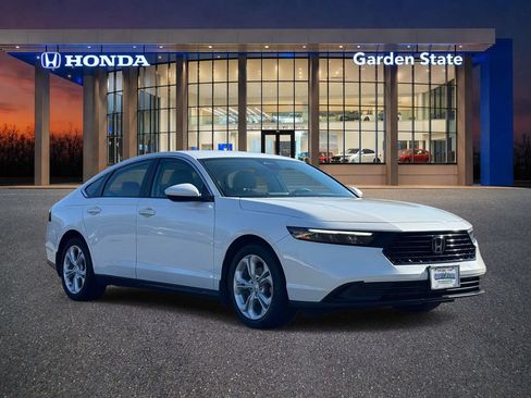 Certified 2023 Honda Accord LX image 2