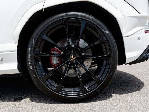 Used 2024 Lamborghini Urus S AWD/4WD image 7