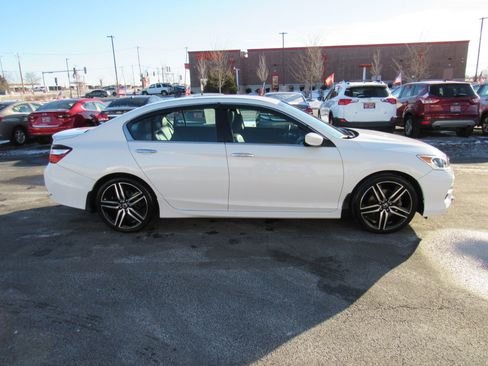 Used 2017 Honda Accord Sport Special Edition image 6
