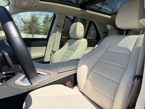 Used 2022 Mercedes-Benz GLE 450 4MATIC image 18