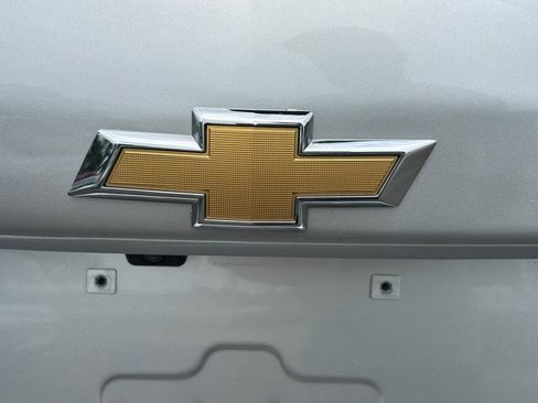 Used 2021 Chevrolet Equinox LT FWD image 19