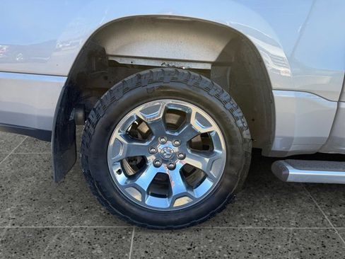 Used 2019 RAM 1500 Big Horn image 11