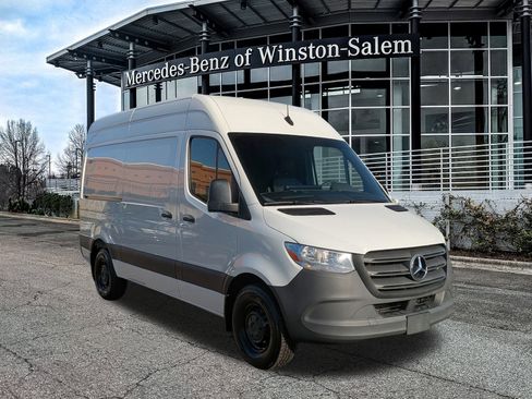 Used 2023 Mercedes-Benz Sprinter 2500 image 1