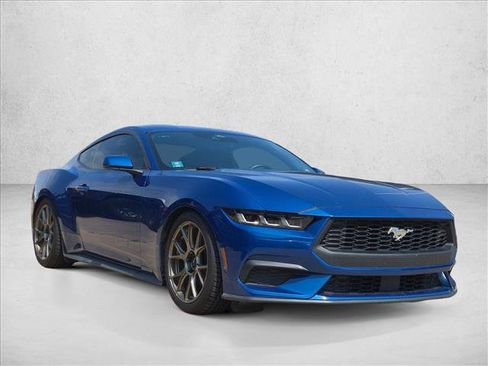Used 2024 Ford Mustang Coupe RWD image 3