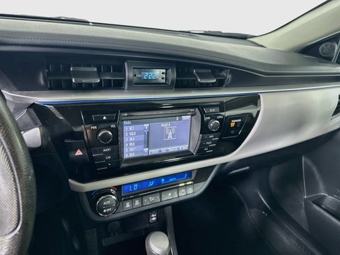 Used 2016 Toyota Corolla LE FWD image 19