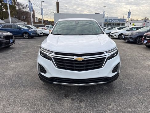 Used 2024 Chevrolet Equinox LT image 2