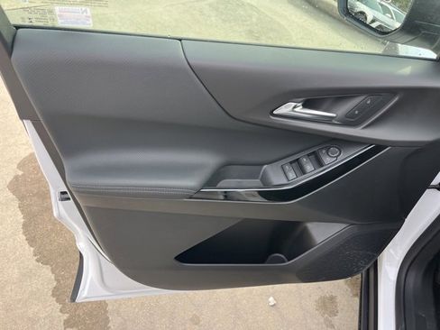 New 2026 Chevrolet Equinox LT w/ LPO, Floor Liner Package image 13